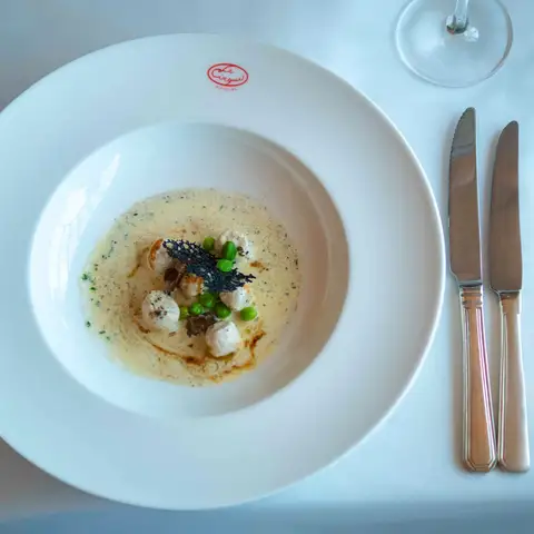 Enjoy a curated Franco-Italian menu that changes at every brunch.